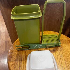 Vintage Tupperware Avocado Green Pick-A-Deli Pickle Keeper PLUS Pickle Picker